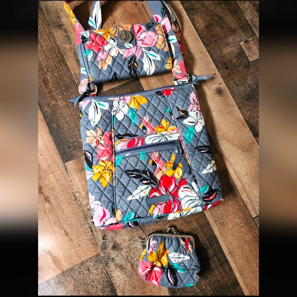 Vera Bradley Coastal Paradise Hipster Crossbody and Matching RFID Wallet - Picture 4 of 5